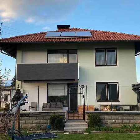 Fuer Motorsportbegeisterte Naehe Red Bull Ring Fisching